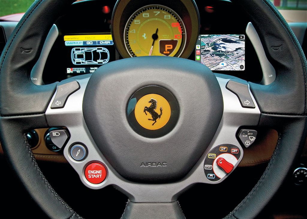 Ferrari 458 09-15 Wireless CarPlay & Android Auto Interface