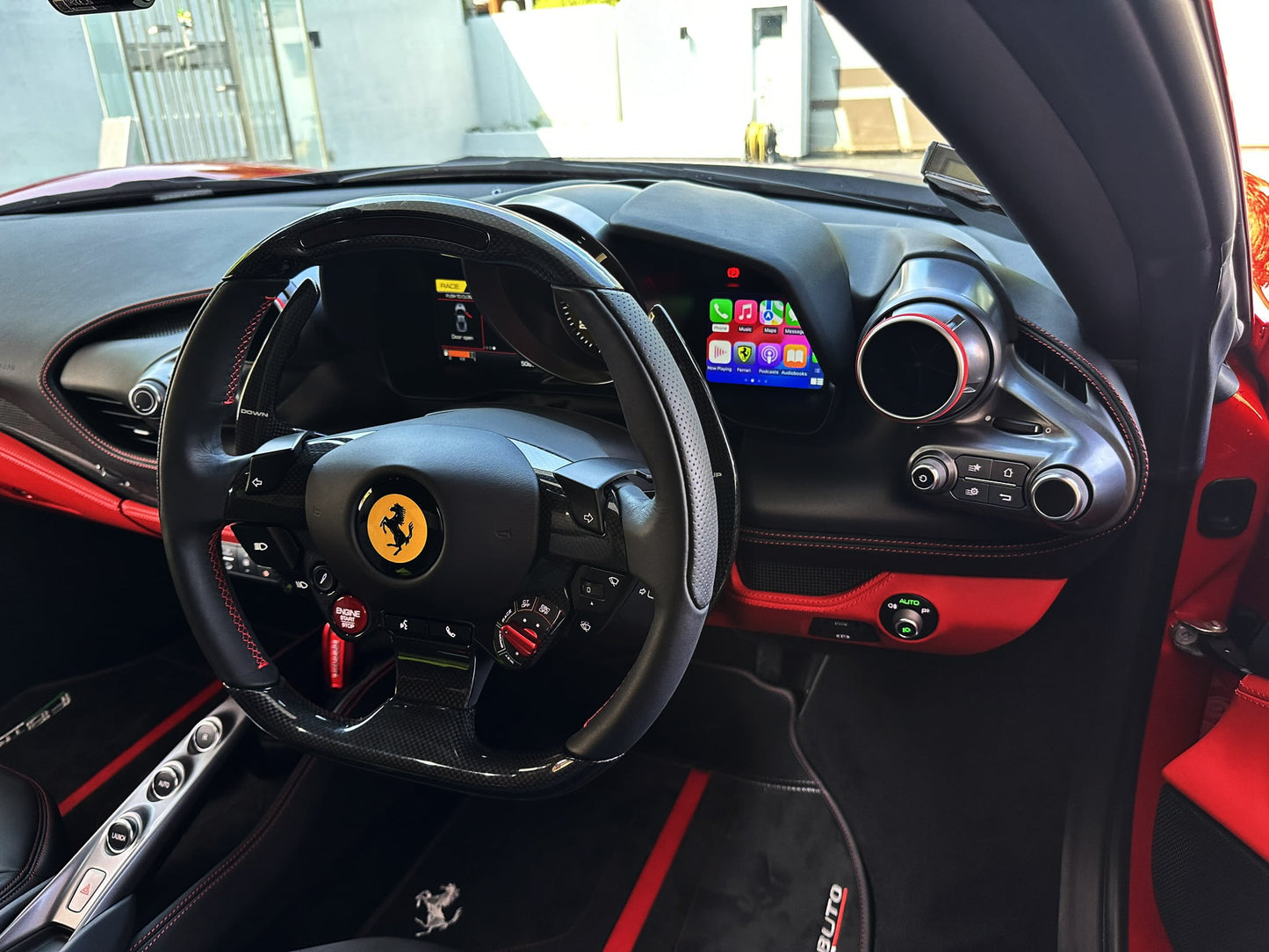 Ferrari F8 Wireless CarPlay & Android Auto Interface