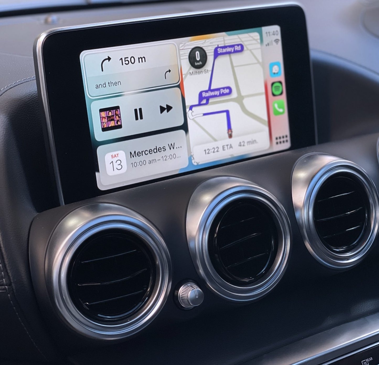 Mercedes AMG GT Wireless CarPlay & Android Auto Interface