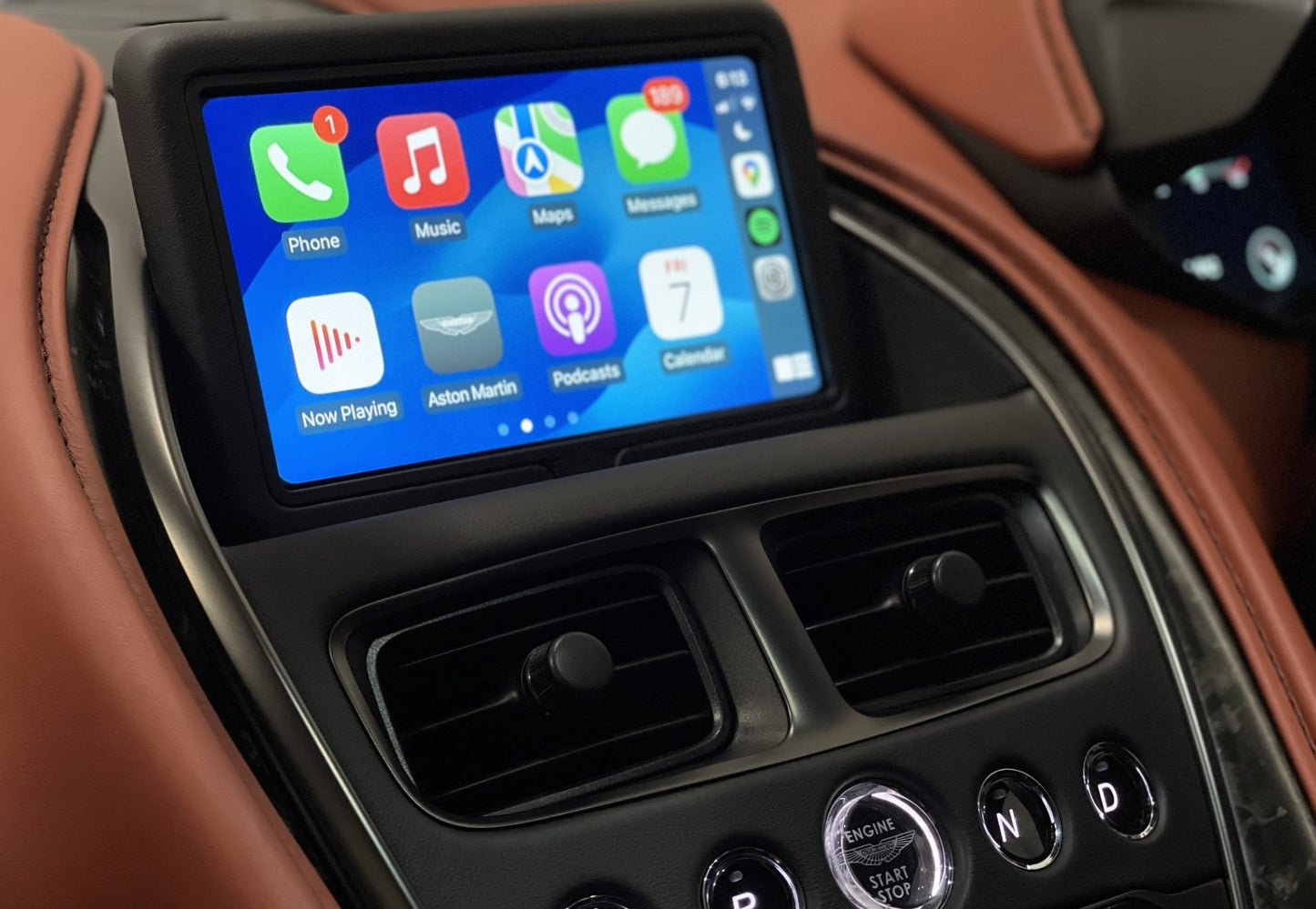 Aston Martin DB11/DBS 2016–2025 Wireless CarPlay & Android Auto Interface
