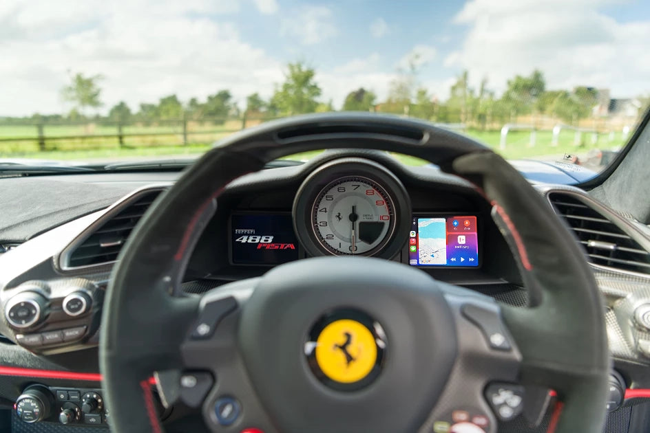 Ferrari 488 Wireless Carplay & Android Auto Interface